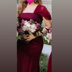Elegant Burgundy Square-Neck Evening Dress